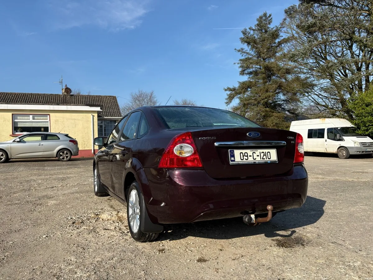 Ford Focus Ghia - Image 3