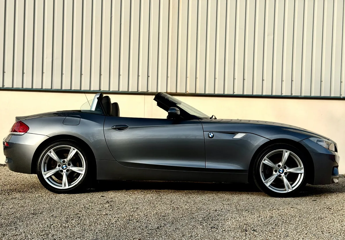 2012 BMW Z4 Convertible - Image 6