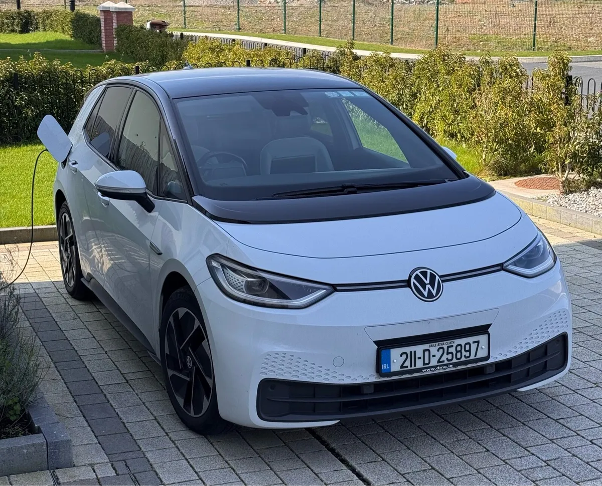 VOLKSWAGEN iD.3 PRO - Image 1