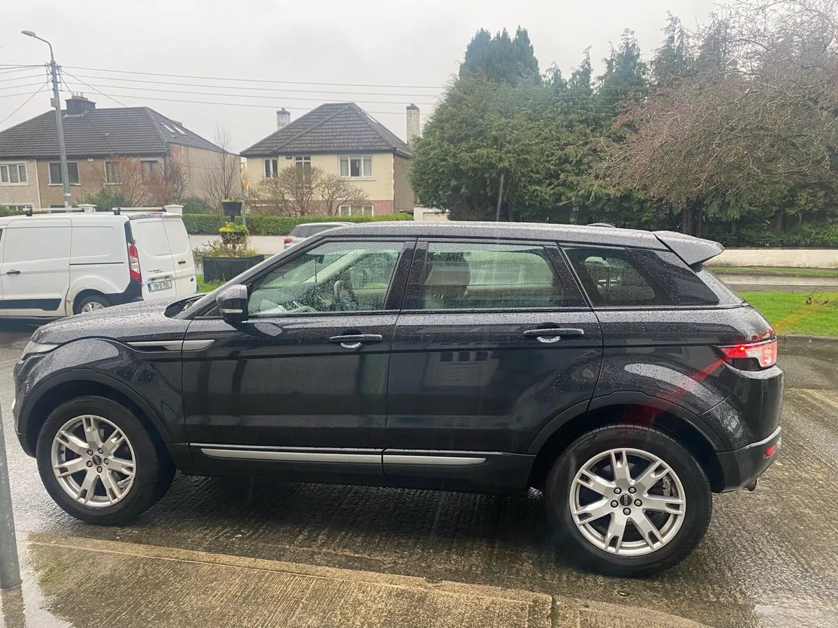 Range Rover Evoque 2.2d 4x4 - Image 4