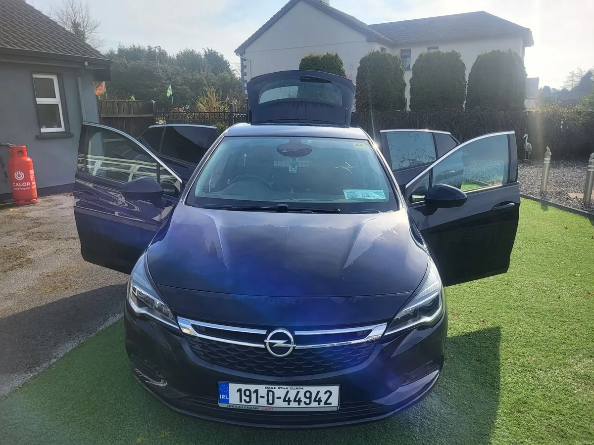 Opel Astra 2019 - Image 3