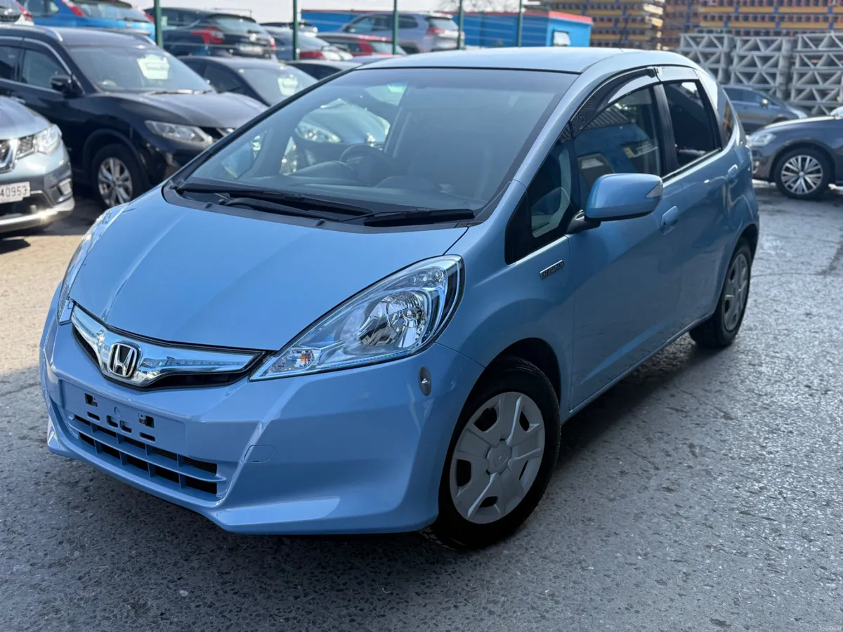 2012 Honda Fit Hybrid Auto/ Luxury trim - Image 1