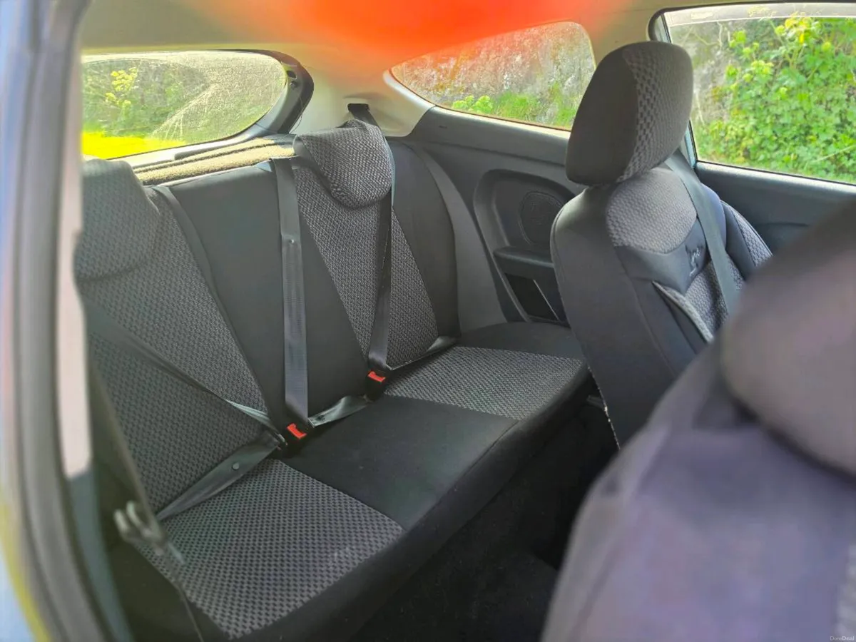 Ford fiesta - Image 2