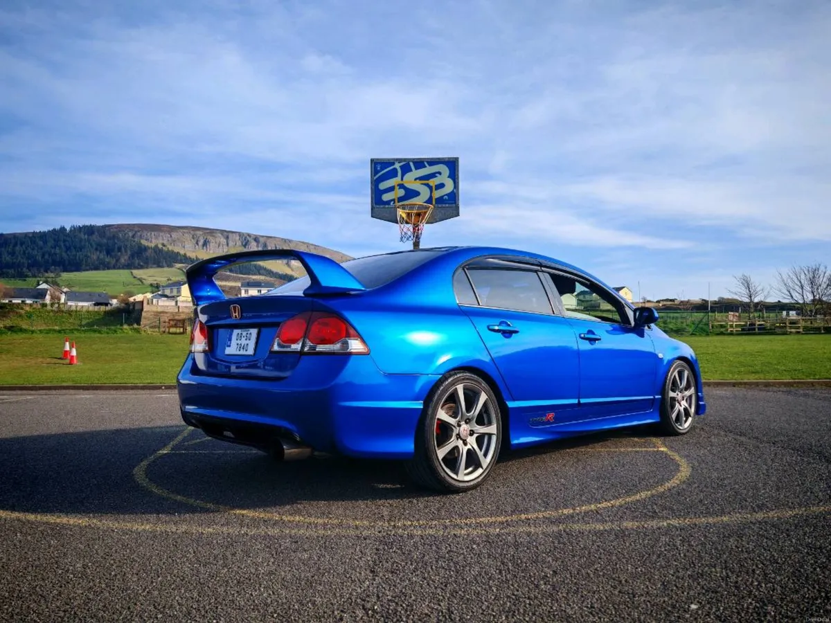 Honda Civic FD2 Type R - Image 2