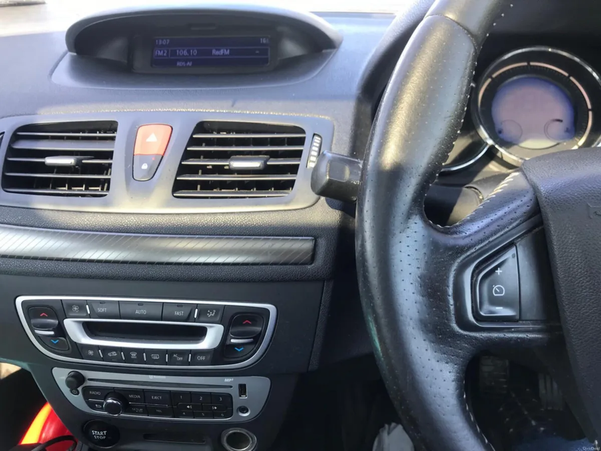 Renault Fluence LIMITED EDITION 1.5 DCI 95 201 4DR - Image 6