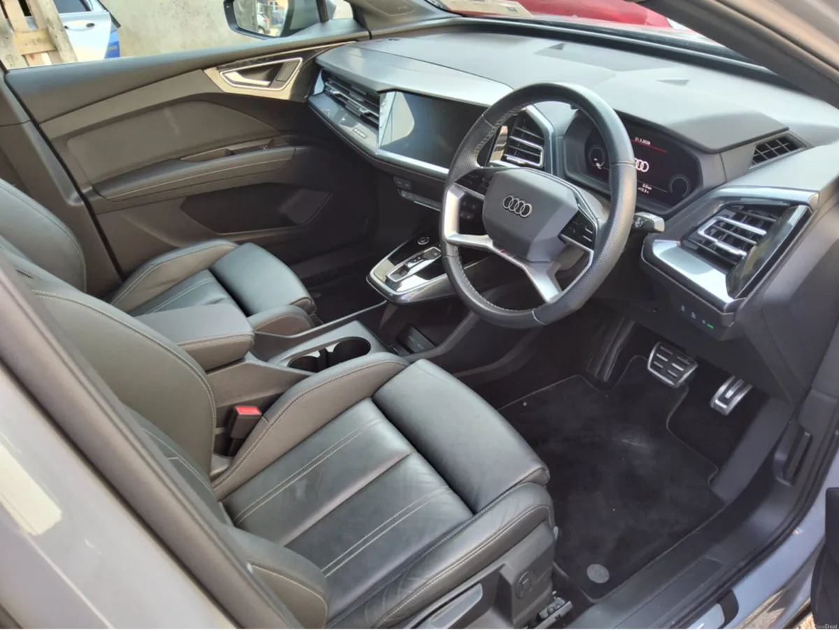 Audi Q4 e-tron S LINE 45 ** 82 kW ** Long Range ** - Image 6