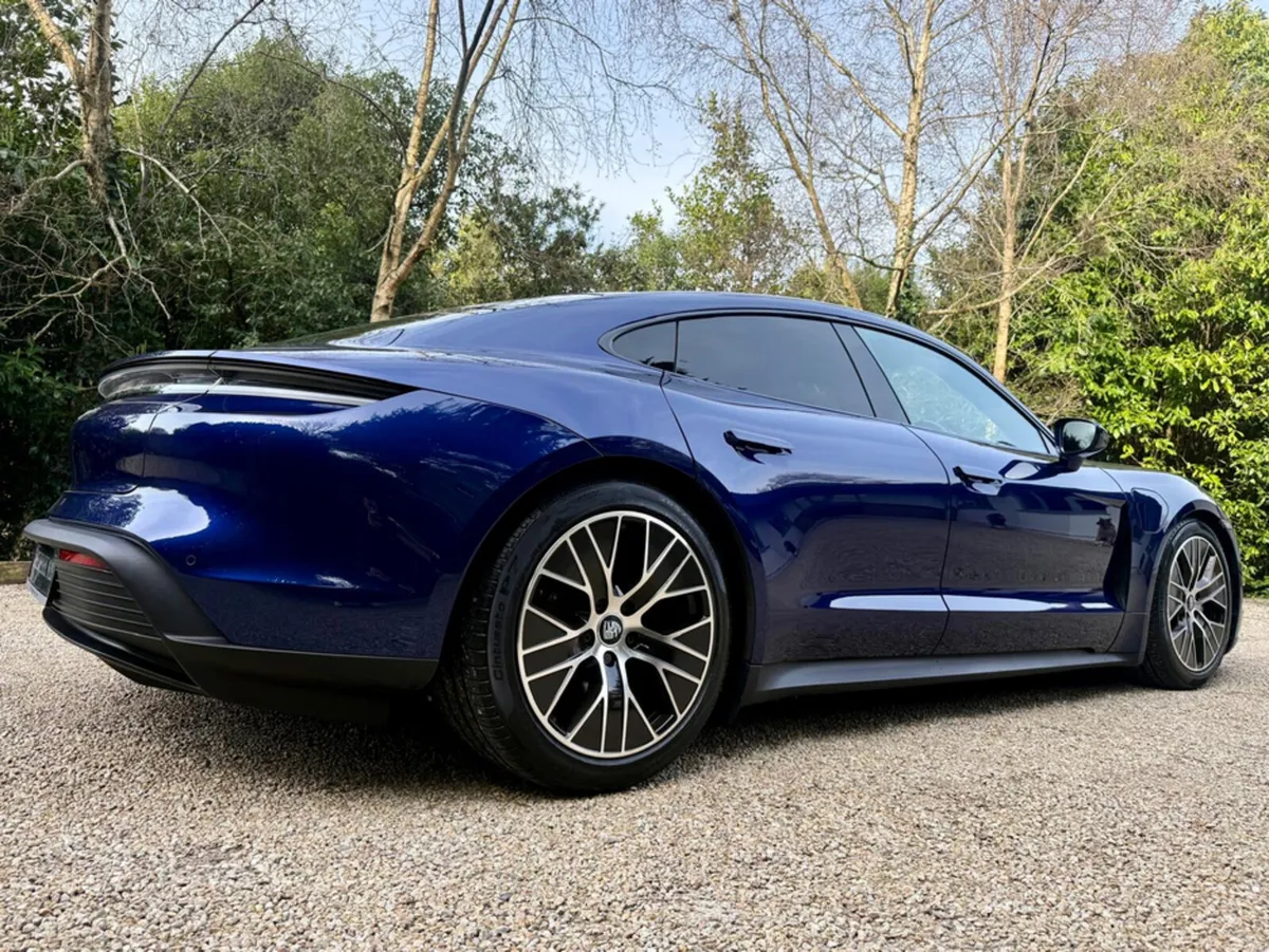 Porsche Taycan 4S *563 bhp…Performance Battery Plu - Image 3
