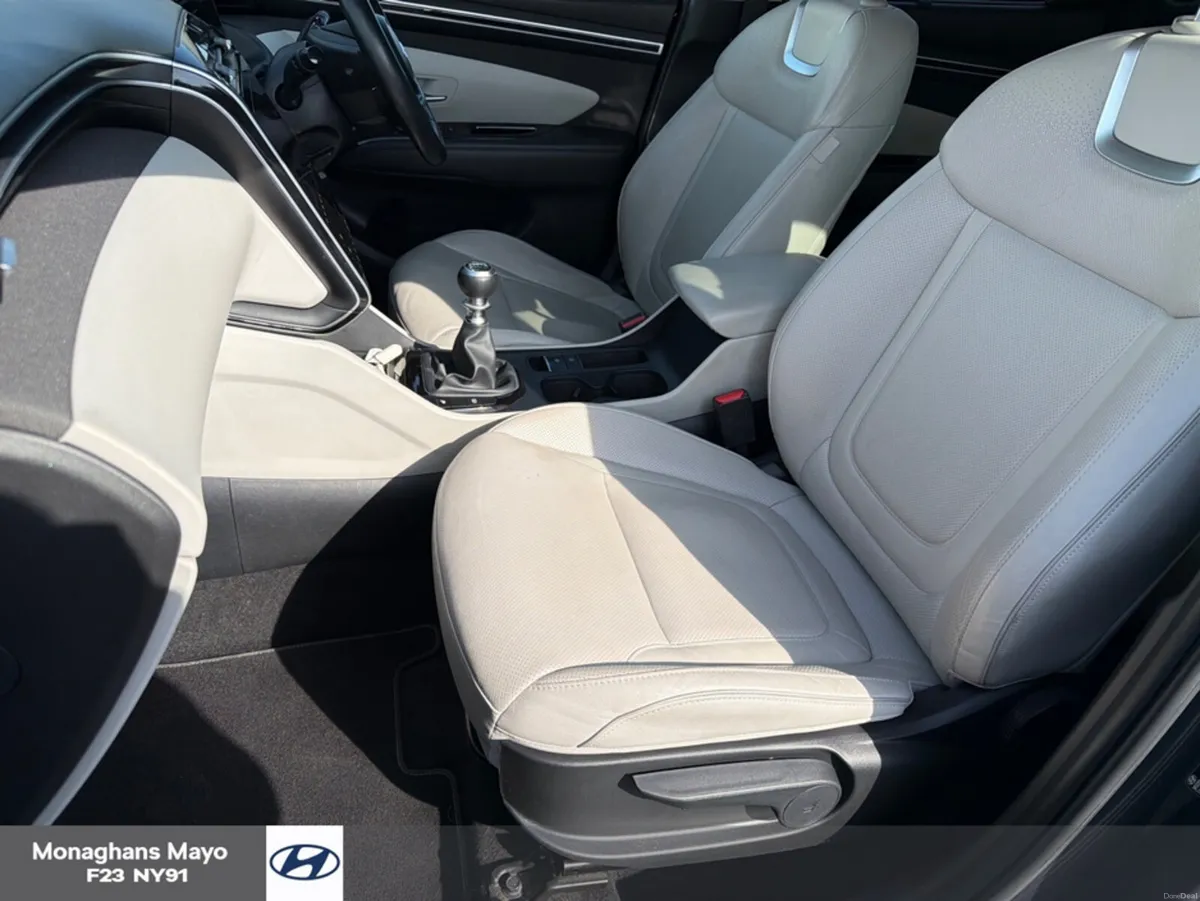 Hyundai Tucson EXECUTIVE PLUS 1.6 DIESEL - Image 4