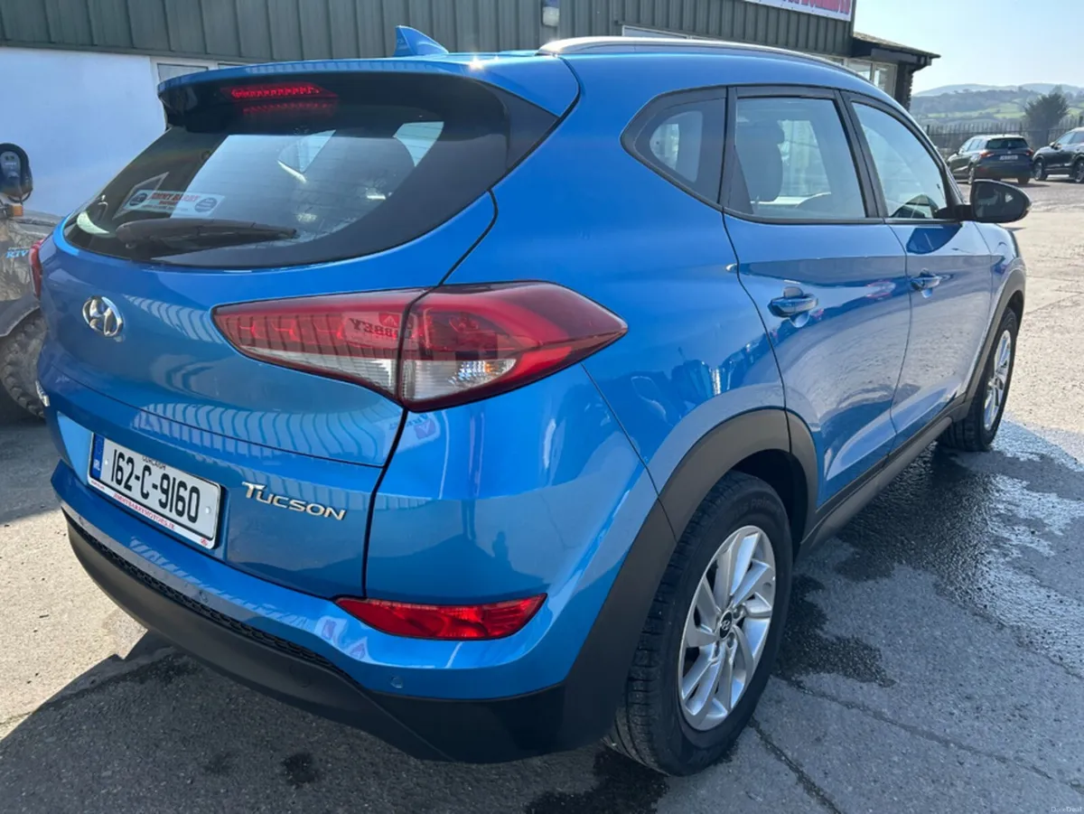 Hyundai Tucson 1.7 SE NAV BLD 116PS 5DR - Image 3