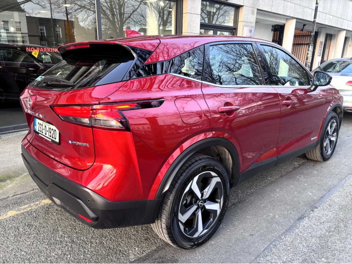 Nissan Qashqai EPOWER SV MY2.5 5DR AUTO - Image 2