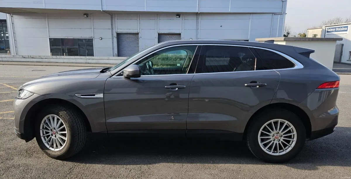 Jaguar F-Pace 2016 - Image 6