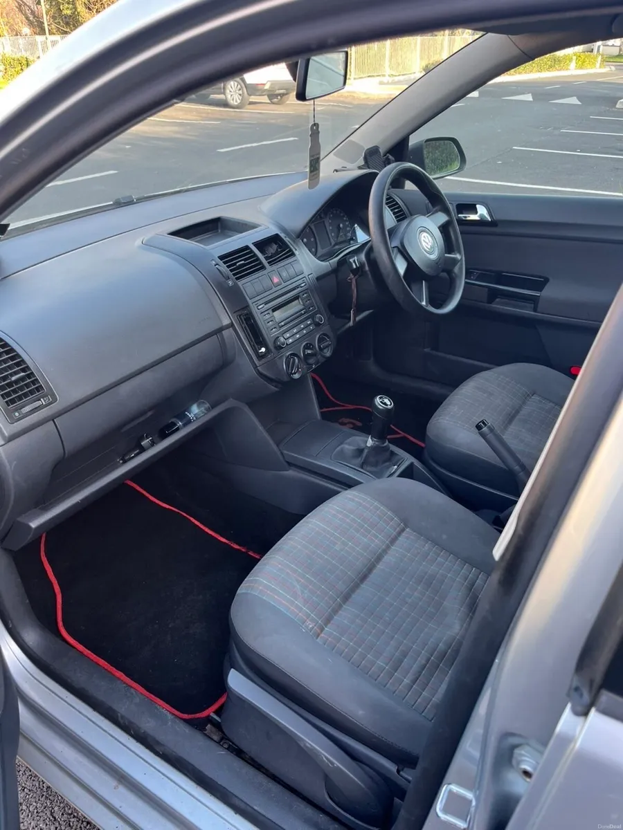 Volkswagen polo - Image 4