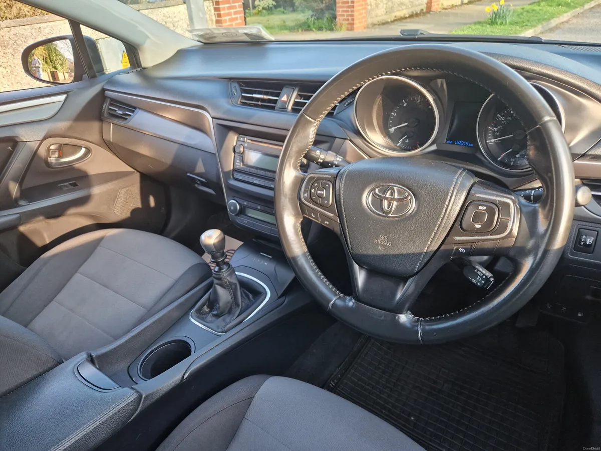 Toyota Avensis ESTATE ,LOW KMS ,NCT ,2/YR WARRANTY - Image 4