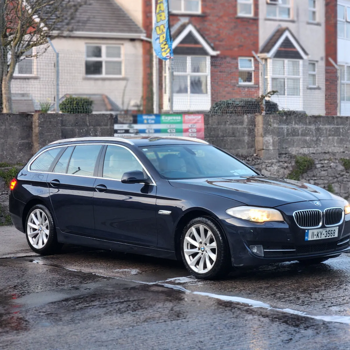 2011BMW 5-Series 520D new nct - Image 1
