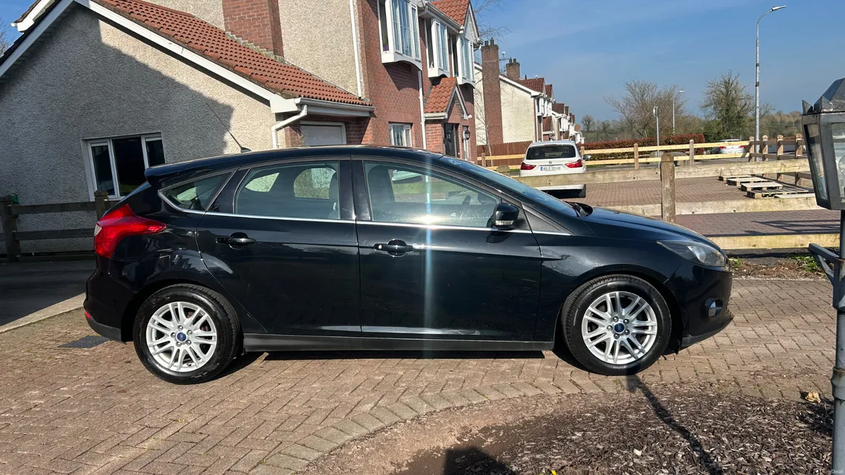 Ford Focus 1.6 tdci 2013 (NCTd 03/27) - Image 2