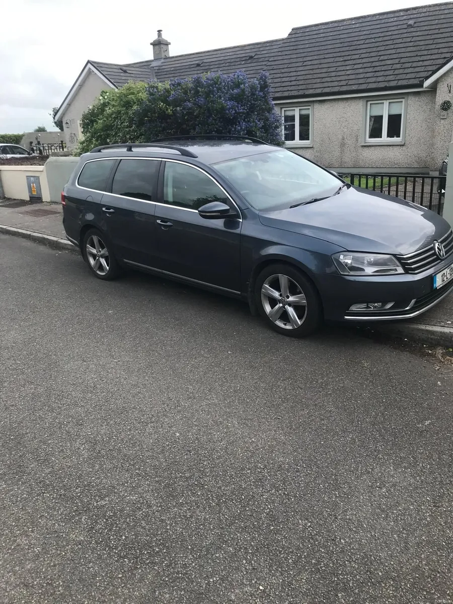 Volkswagen Passat 2012 - Image 1