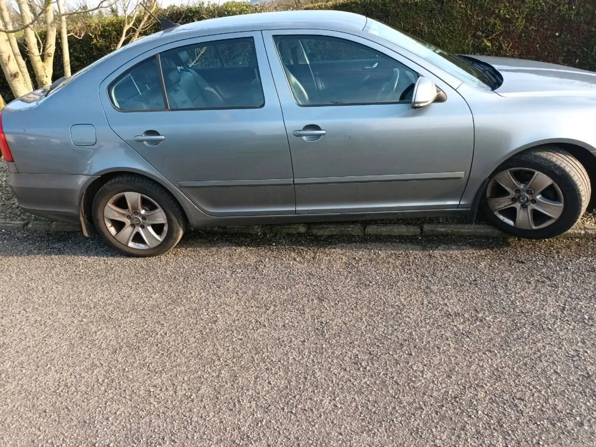 Soda octavia 2013 - Image 2