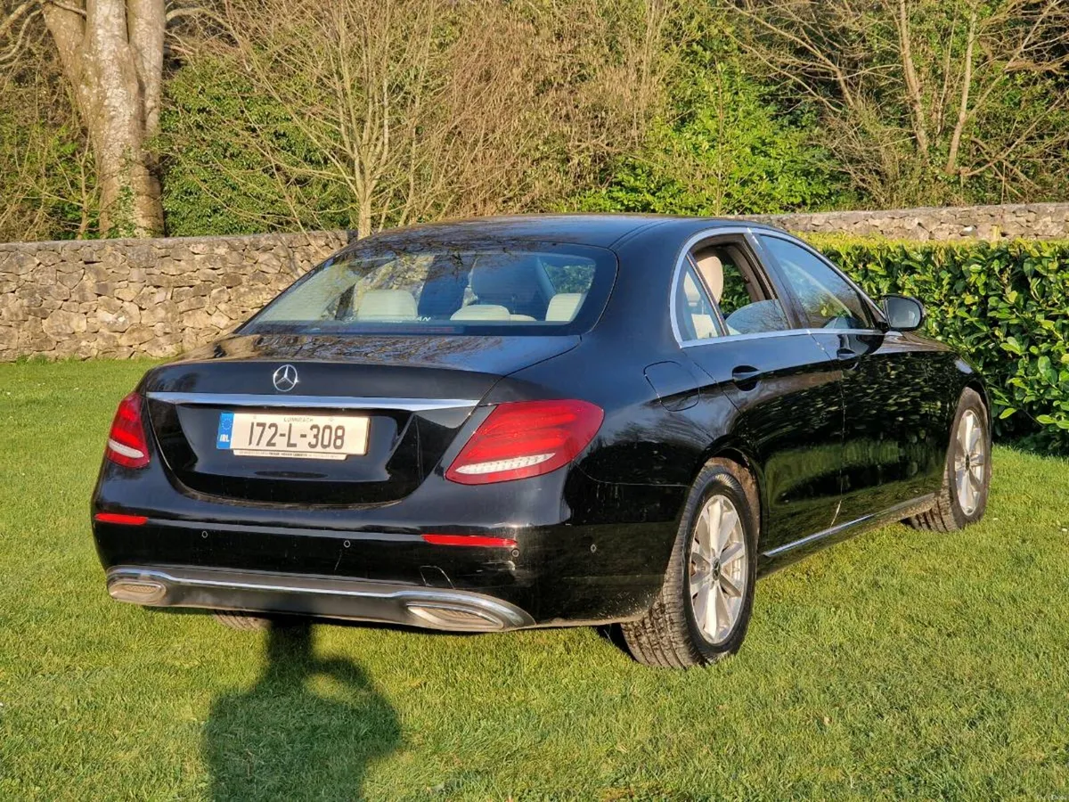 2017 E200 AUTOMATIC BEIGE LEATHER - Image 4