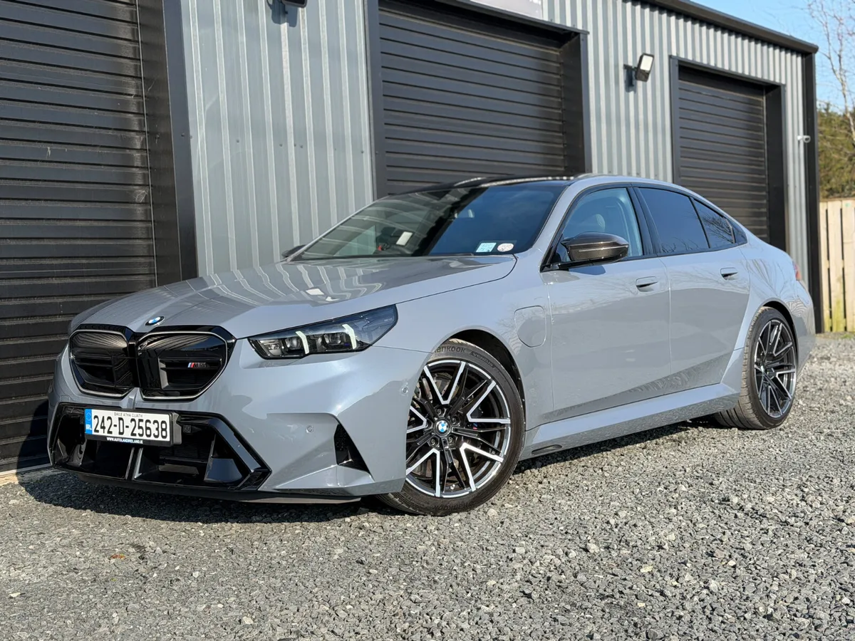 BMW M5 - Image 1