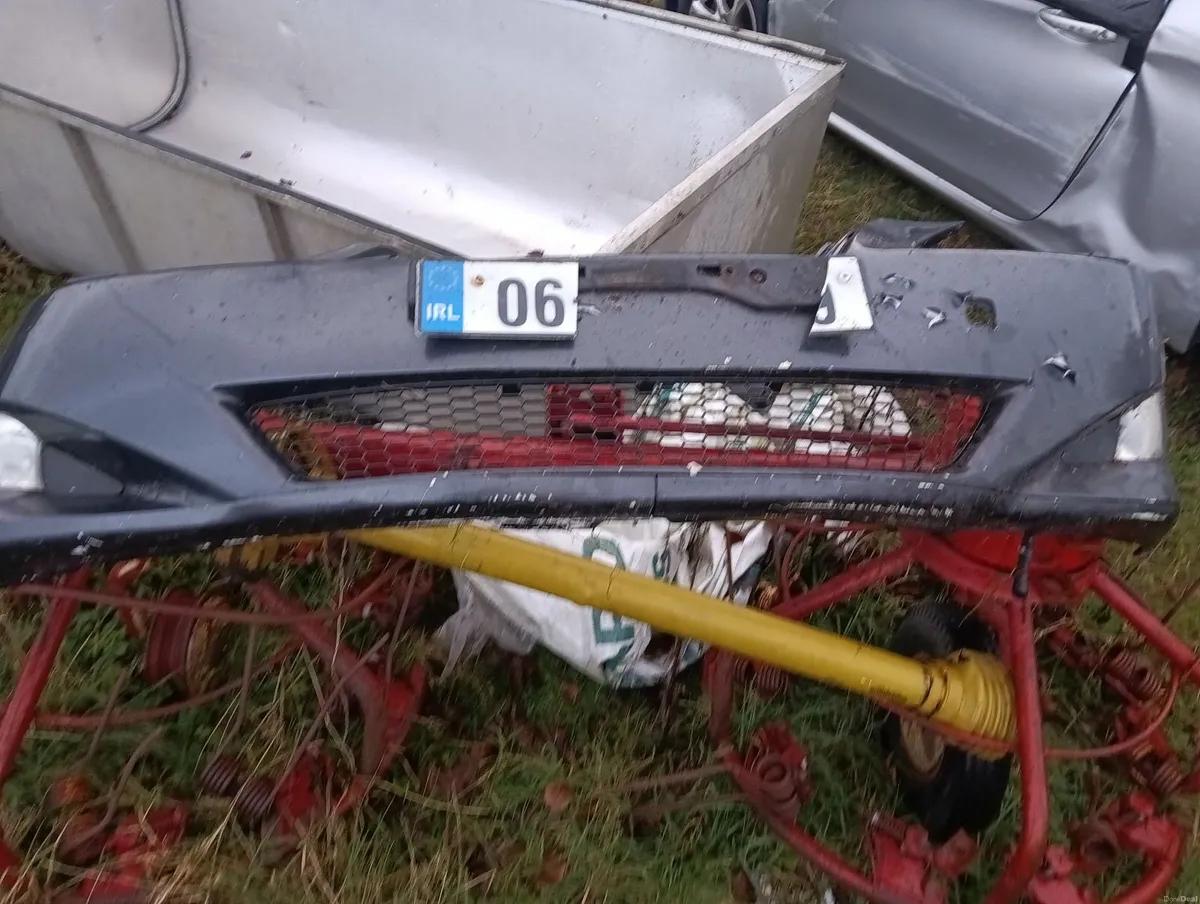 Is200 /220parts - Image 1