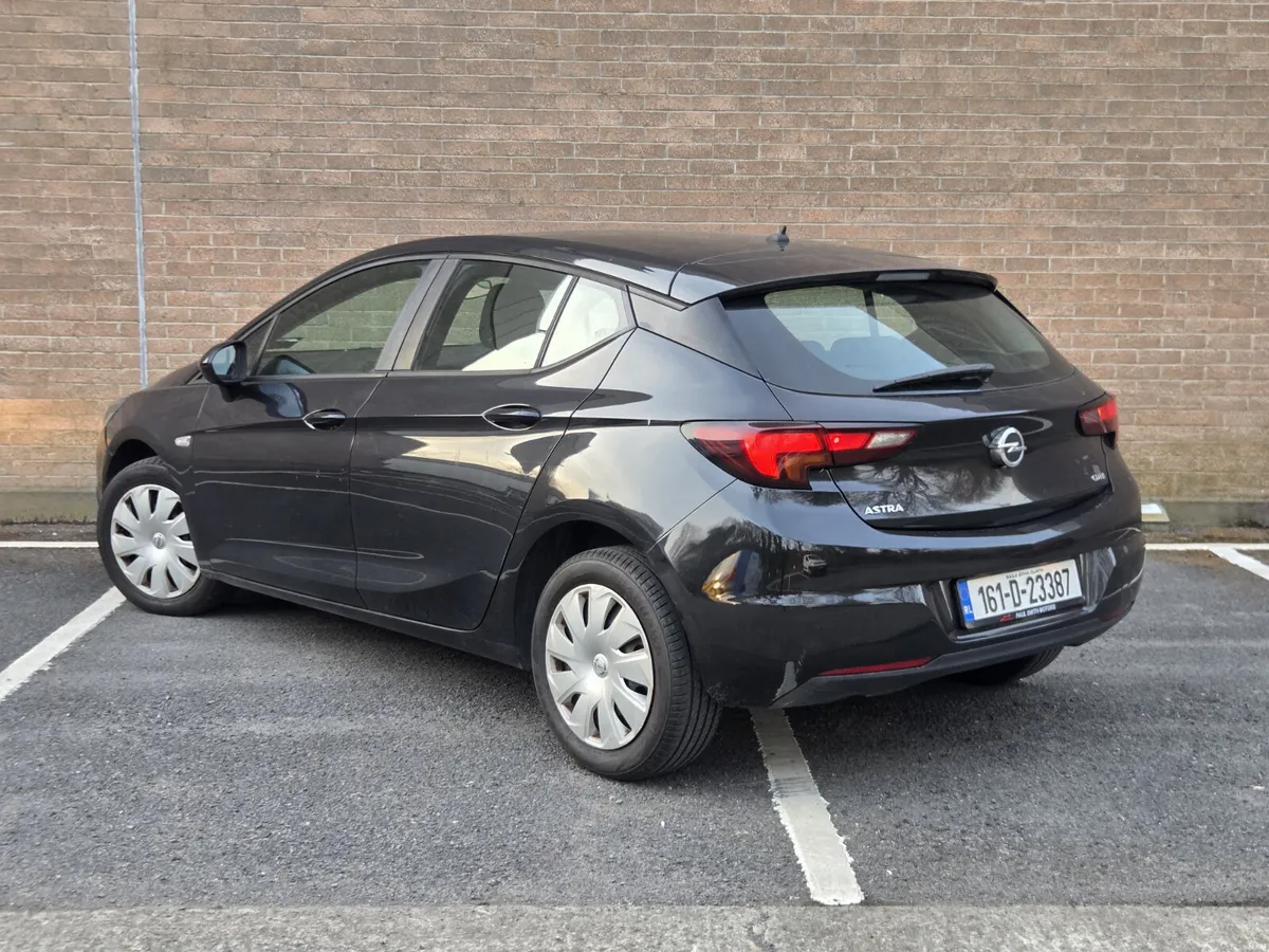 Opel Astra 2016 - Image 2