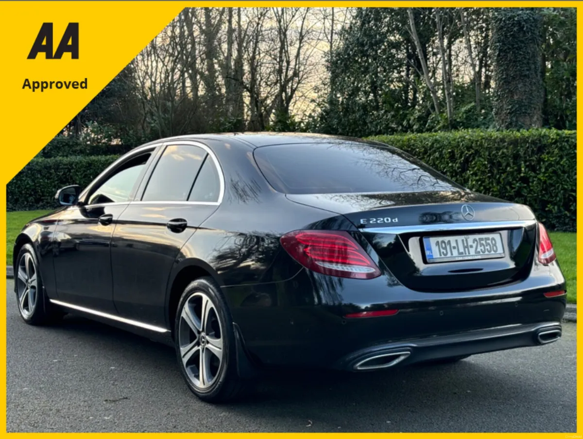 Mercedes-Benz E220 AVANTGARDE 2019 - Image 3