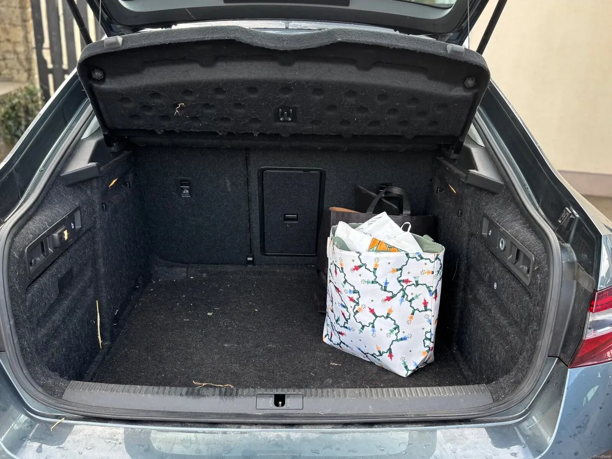 Skoda Superb 2019 - Image 4