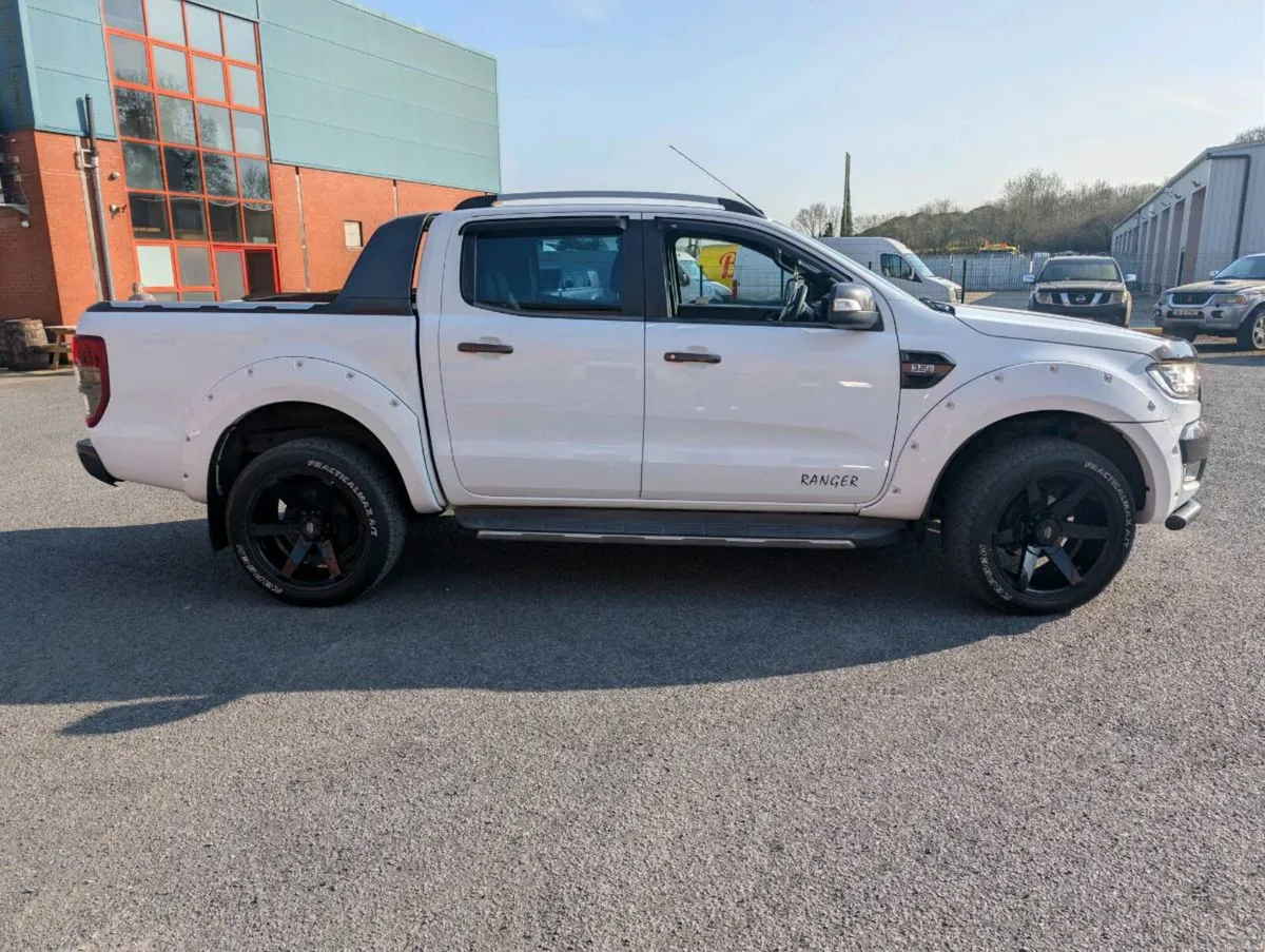 Ford Ranger 3.2 Auto 2017 - Image 2