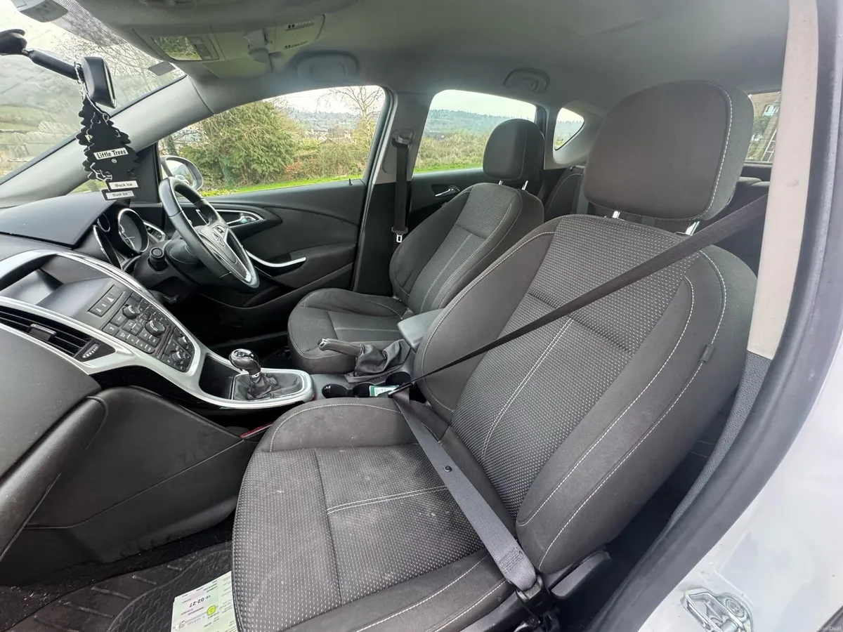 Opel Astra - Image 4