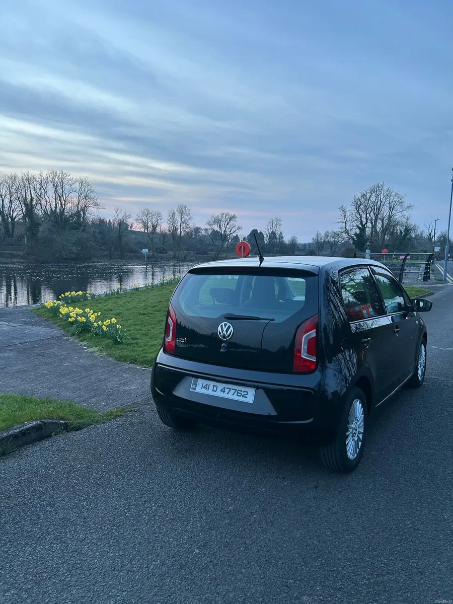 141 VW Up! Automatic, Black, Excellent Condition - Image 3