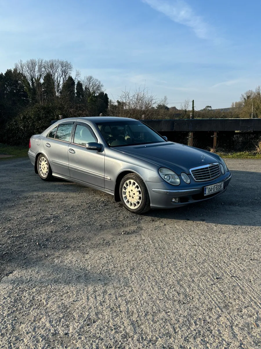 Mercedes Benz E220 - Image 1