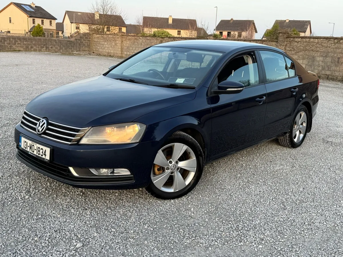 2013 Volkswagen Passat - Image 4