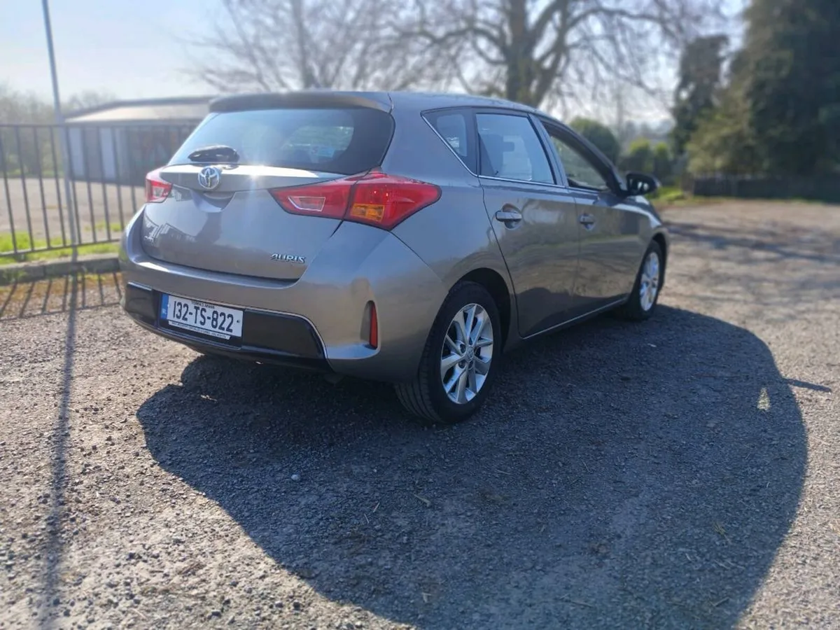 Toyota Auris - Image 2