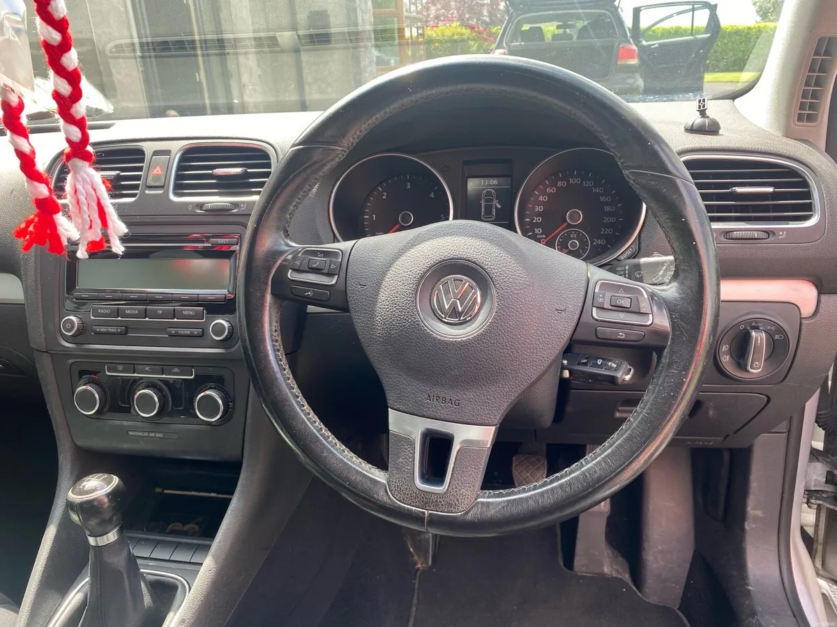 VW Golf 1.6TDI - Low Mileage, New NCT (15 months) - Image 4