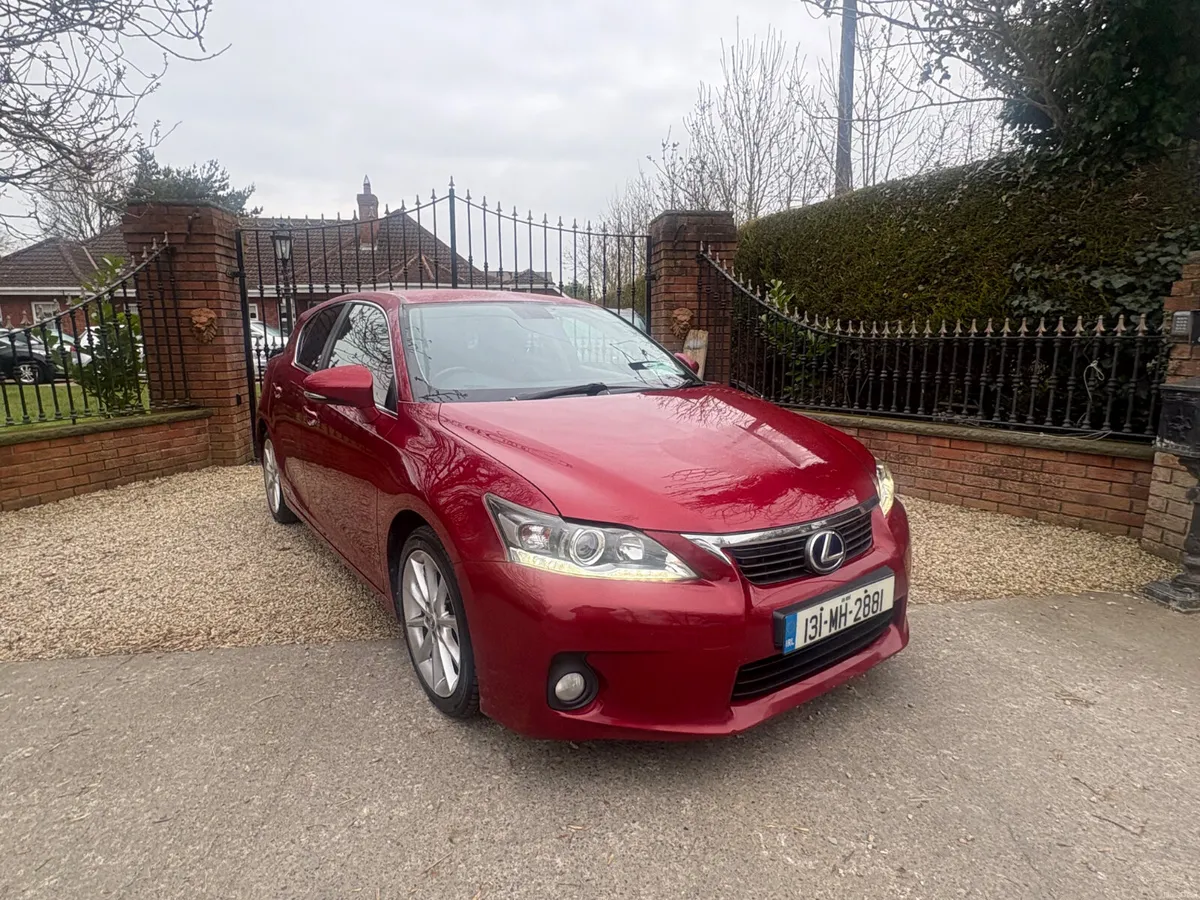 Lexus CT 200 “s Design”Hybrid - Image 4