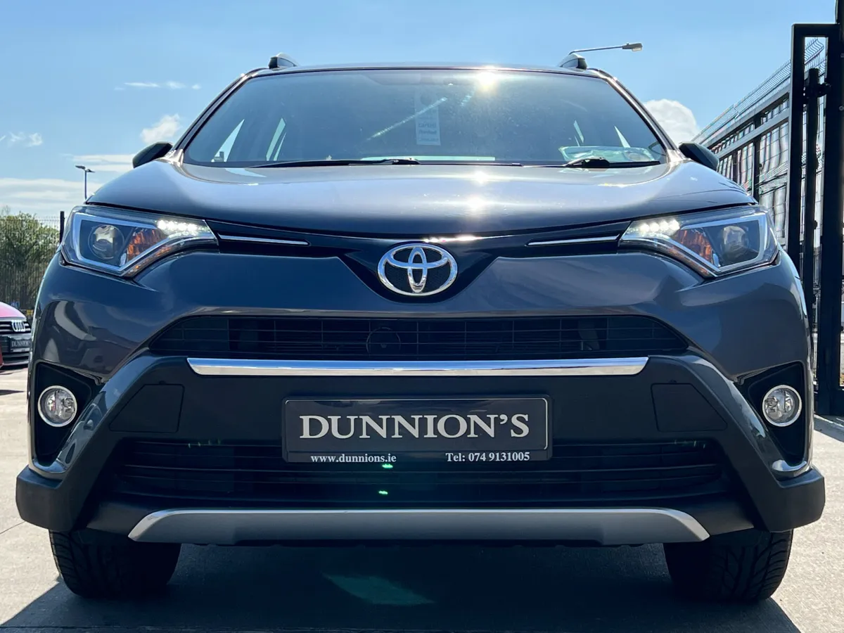 Toyota RAV4 2016 2.0D4D LUNA*LOW MILEAGE* - Image 4
