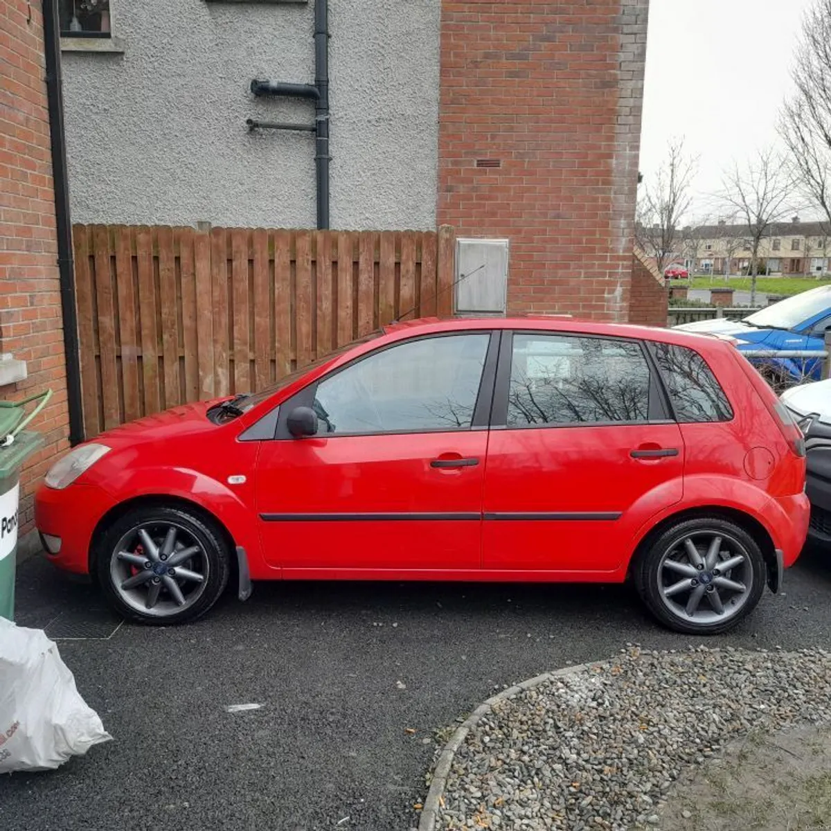 2005 Ford Fiesta - Image 1