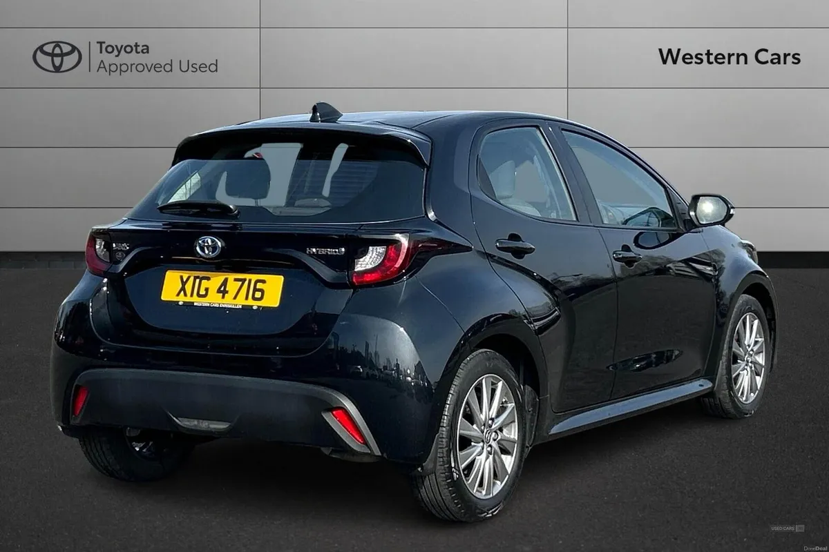 Toyota Yaris 1.5 VVT-h Icon E-CVT Euro 6 (s/s) 5dr - Image 2