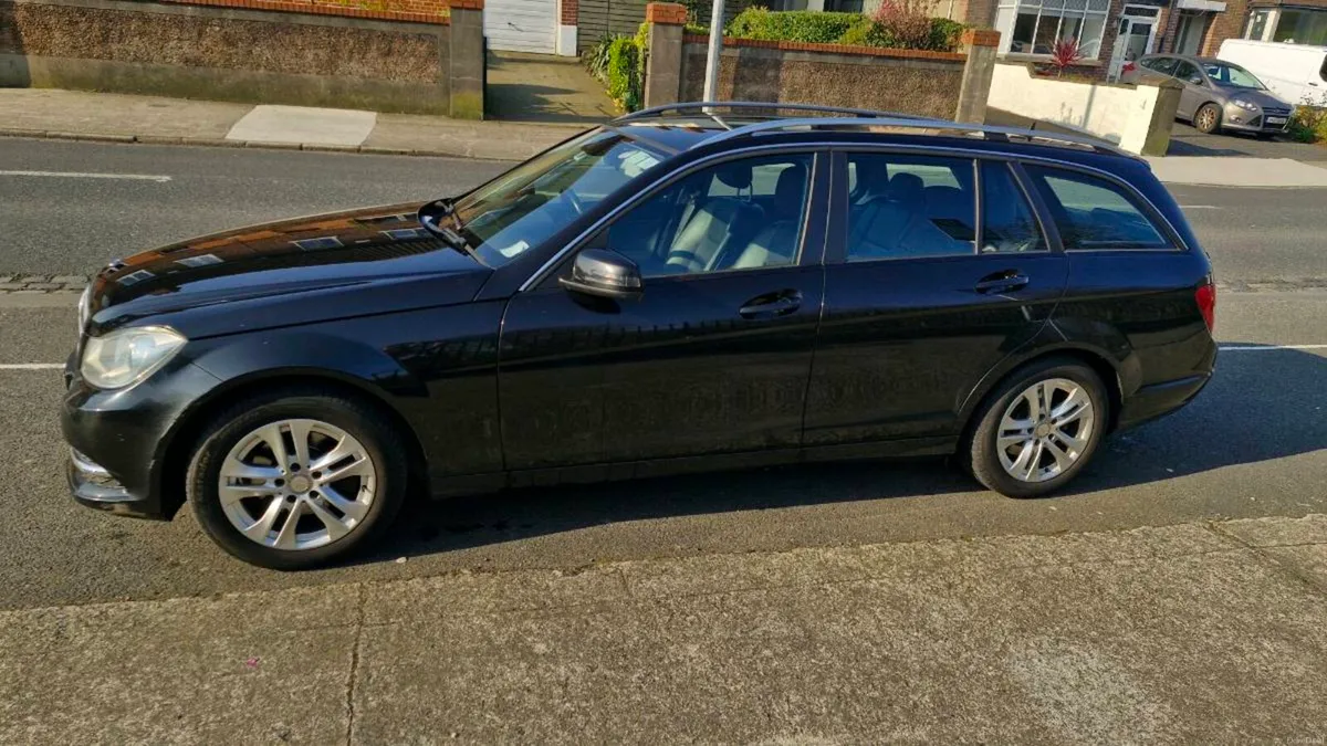 C220 Estate - Image 3