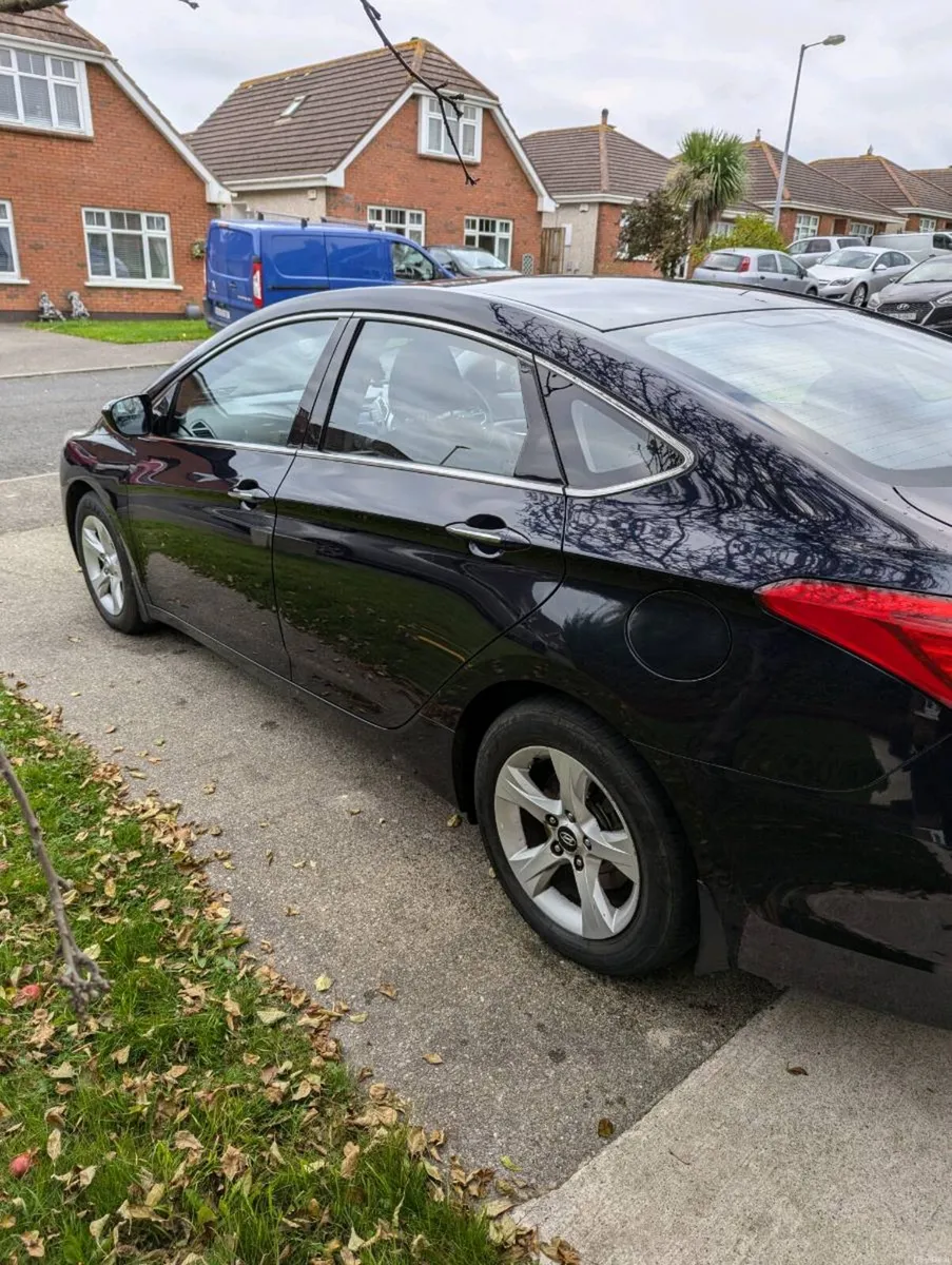 READ ADD - Hyundai i40 1.7 CRDI - Low mileage - Image 3