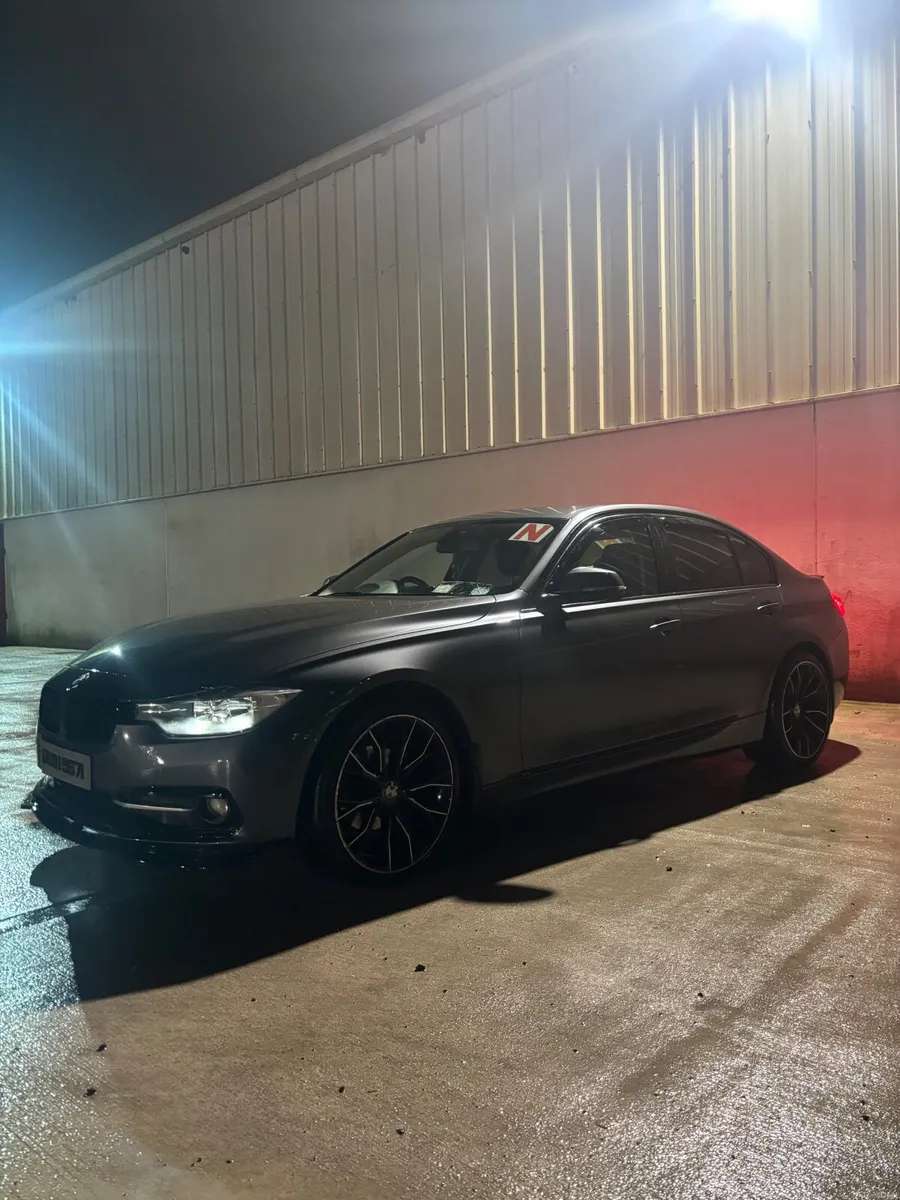 BMW 3-Series 2017 - Image 4