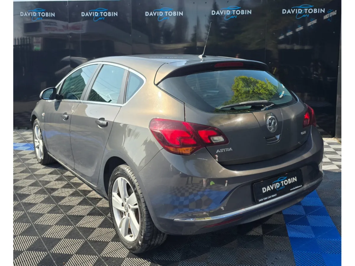 Vauxhall Astra 1.6 CDTI SRI E/F S/S 136 136PS 5DR - Image 4