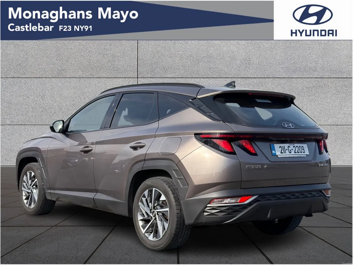 Hyundai Tucson EXECUTIVE 1.6 DIESEL 5DR - Image 3