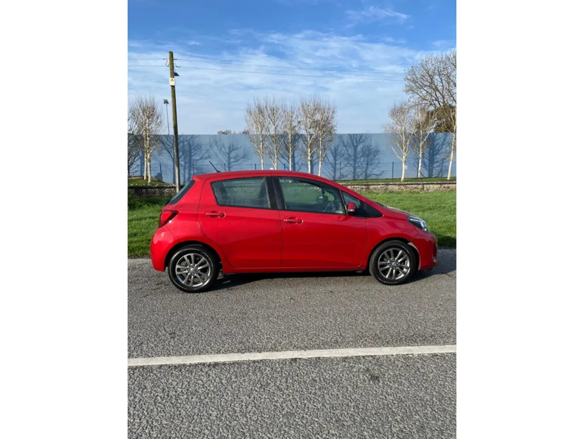 Toyota Yaris 1.4 D-4D LUNA 4DR - Image 3
