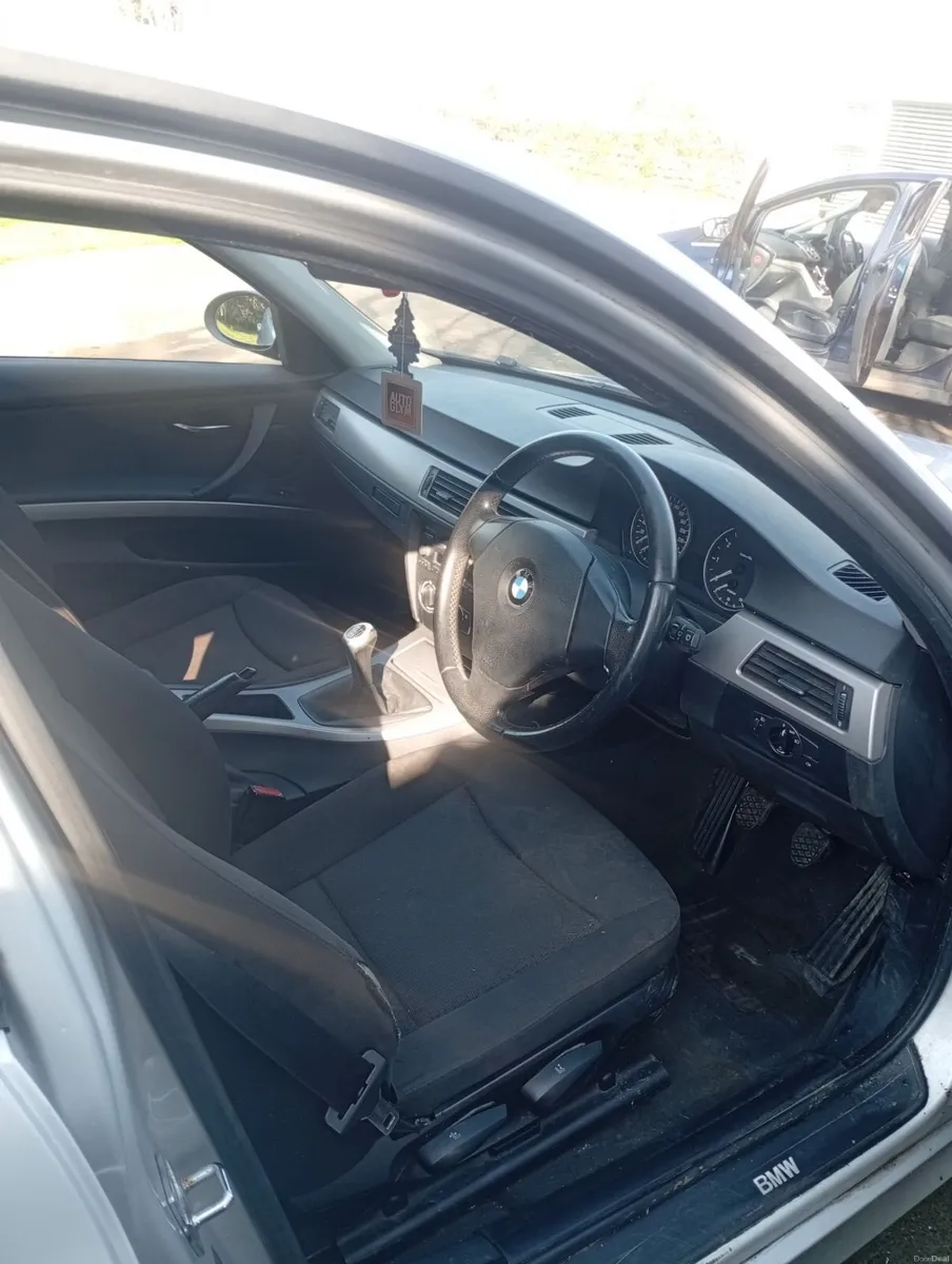 BMW 3-Series 2007 - Image 3