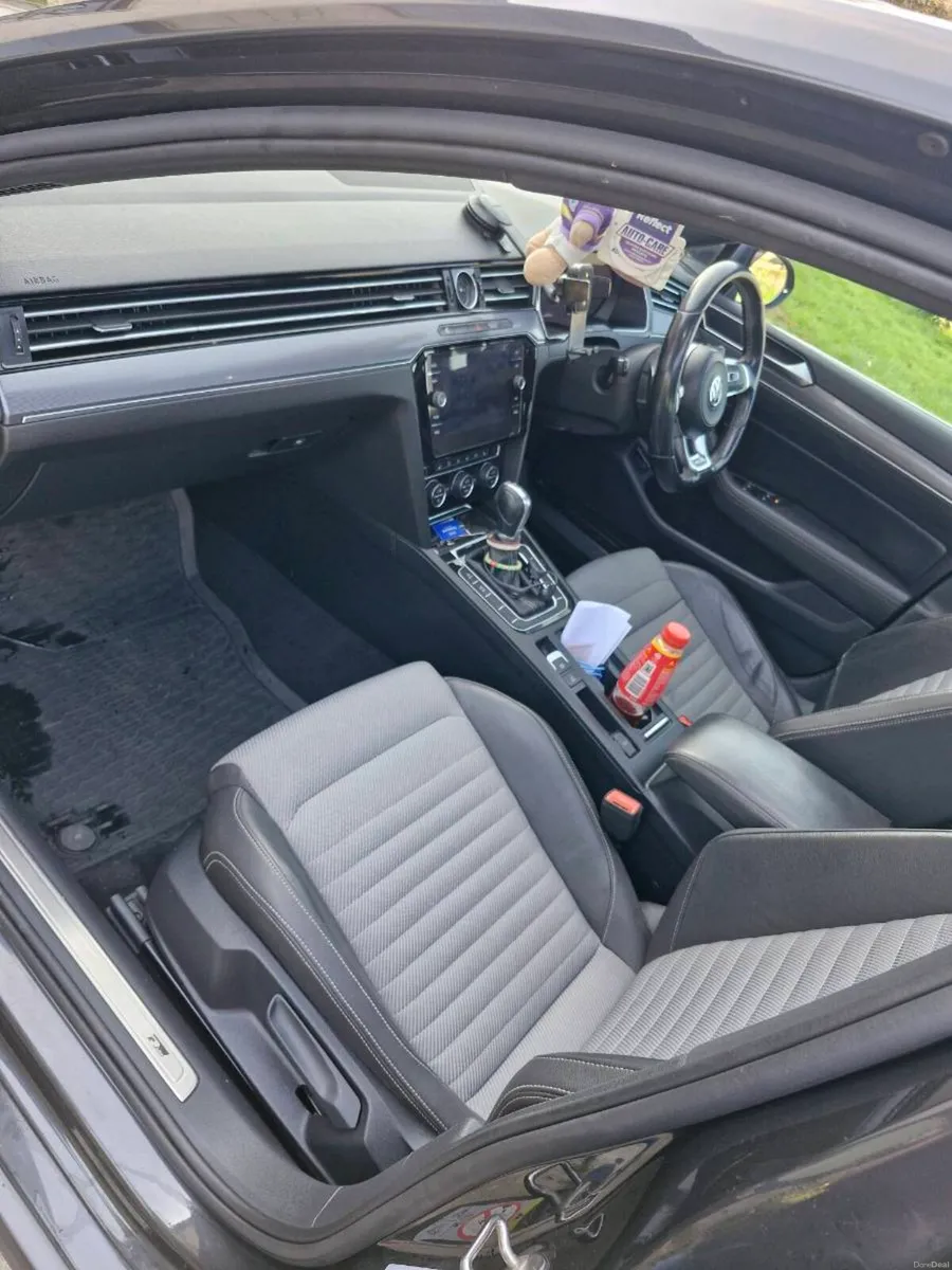 Volkswagen Passat - Image 4