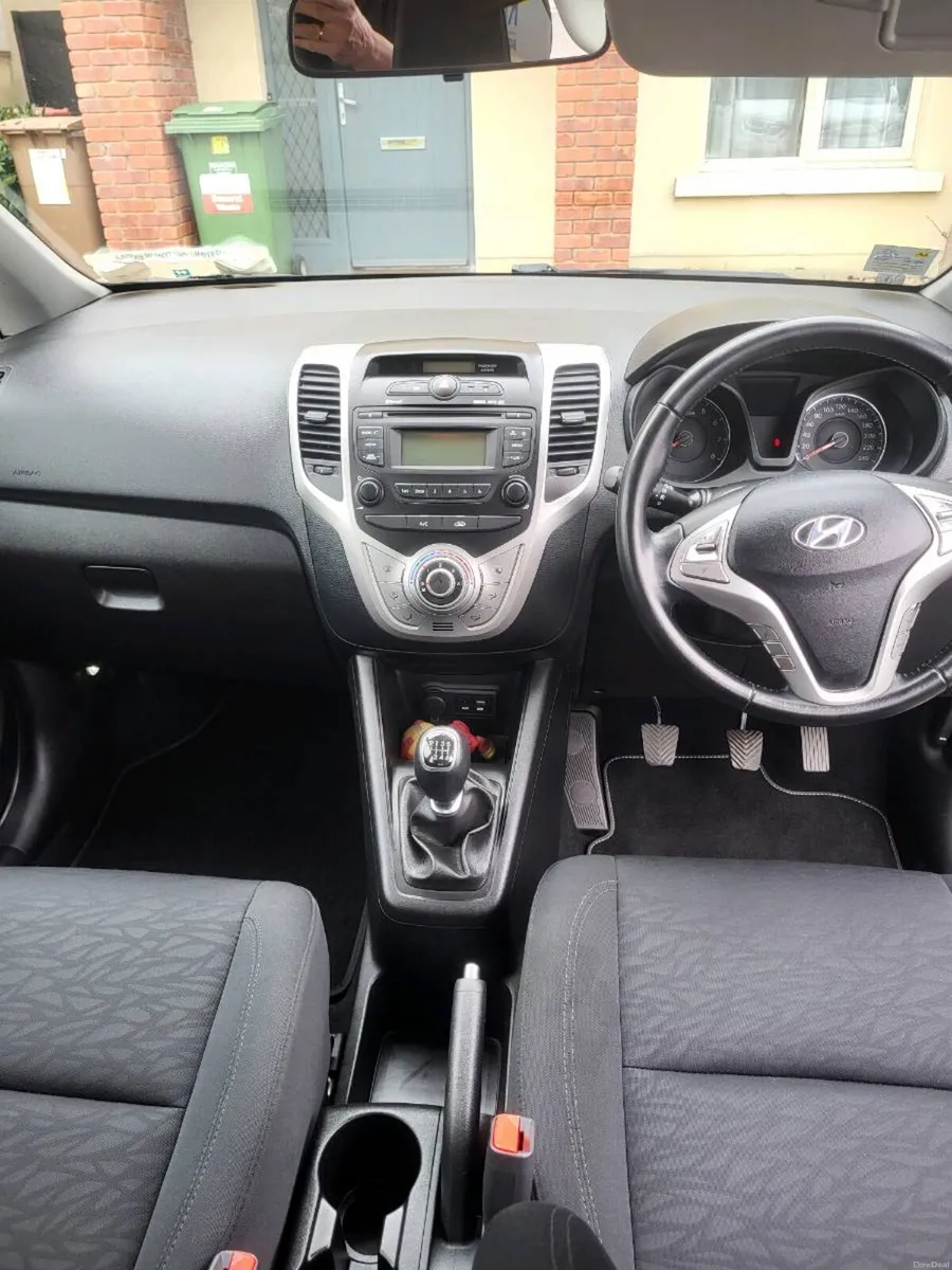 2019 huydai ix20 - Image 3