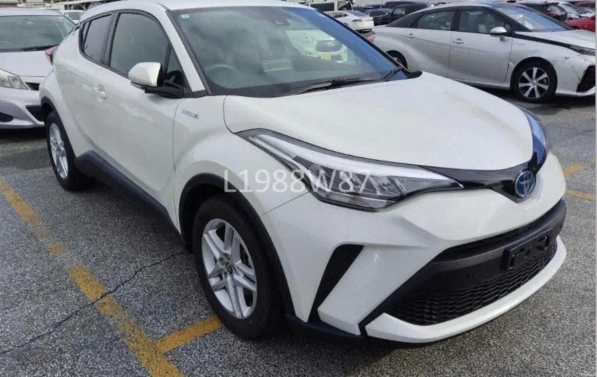 Toyota C-HR 2020,Automatic 1.8 petrol-hybrid - Image 1