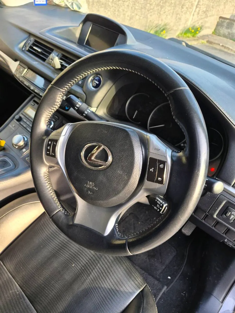 Lexus ct200 - Image 3