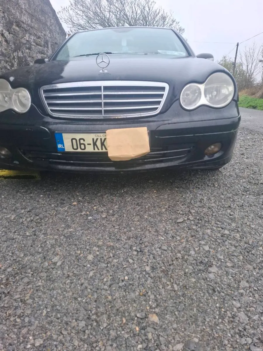 Mercedes car for breaking - Image 1